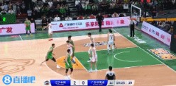 有恩怨张镇麟季后赛曾隔扣徐昕 喋喋不休比出“太小”手势 有恩怨张镇麟季后赛曾隔扣徐昕 喋喋不休比出“太小”手势
