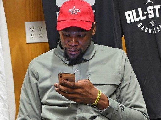 怼球迷你能得到什么?KD:只有被攻击/嘲讽 但我得提供这项服务 怼球迷你能得到什么?KD:只有被攻击/嘲讽 但我得提供这项服务
