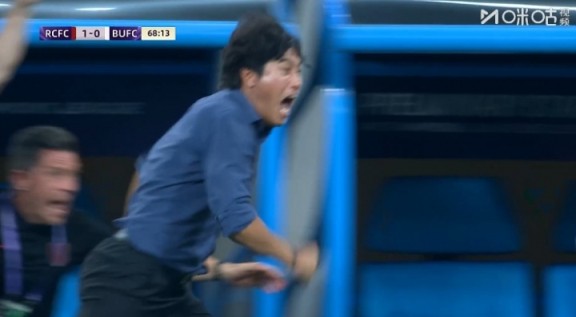 尽情释放!杨明洋破门蓉城终于进球,徐正源激情怒吼狂奔庆祝! 尽情释放!杨明洋破门蓉城终于进球,徐正源激情怒吼狂奔庆祝!