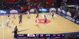 突施冷箭!朱俊龙埋伏底角飚进三分 将分差拉到6分打停韩国 突施冷箭!朱俊龙埋伏底角飚进三分 将分差拉到6分打停韩国