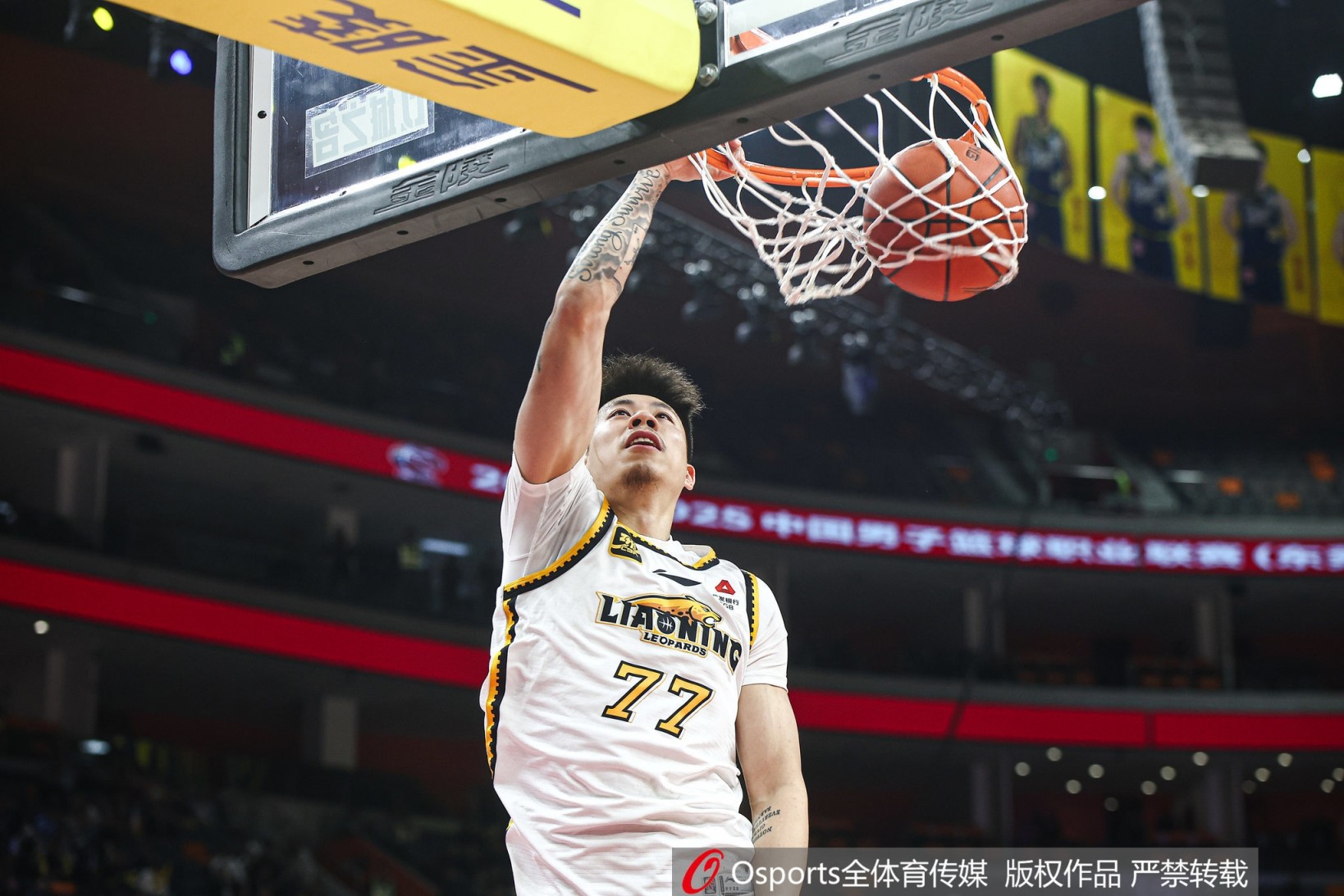 媒体人:广东想用徐昕交易得到辽宁男篮张镇麟 真不是愚人节新闻 媒体人:广东想用徐昕交易得到辽宁男篮张镇麟 真不是愚人节新闻