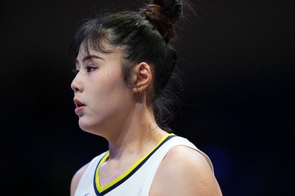 李月汝谈20分生涯新高:就是做好每一件小事情 感谢队友为我加油 李月汝谈20分生涯新高:就是做好每一件小事情 感谢队友为我加油